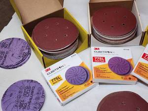 lot 224 image: Large Assortment of Assorted Grit Sanding Disks