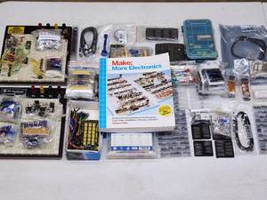 lot 231 image: Large Assortment of Electronic Circuit Board Components