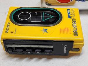 lot 238 image: Vintage Original AMFM Cassette Walkman