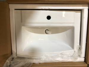 Swiss Madison Sublime Pedestal Bathroom Ceramic Vessel Sink Round Single Faucet Hole in White   Customer Returns See Pictures