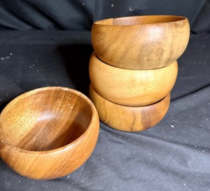 lot 100 image: 4 Wooden Bowls