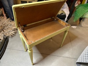 lot 127 image: Vintage Yellow Wooden Piano Bench