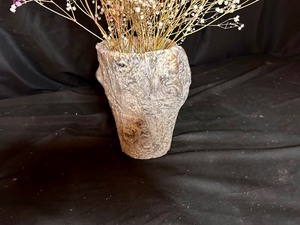 lot 128 image: Vintage Handcrafted Ceramic Tree Trunk Filled with Babys Breath