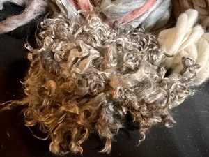 lot 130 image: Variety of Natural Yarns - Alpaca and Others