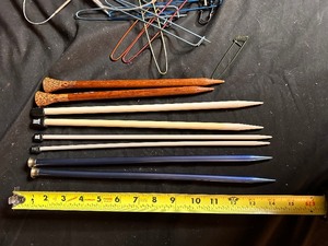 lot 144 image: Variety of Wood, Metal and Plastic Knitting Needles (Various Sizes)