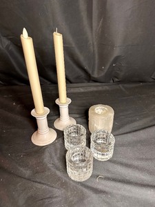 lot 97 image: Miscellaneous Candle Holders