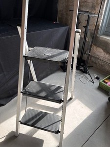 lot 208 image: Three Step Folding Step Stool