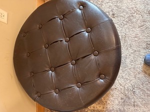 lot 241 image: Leather Tufted Ottomen with Storage