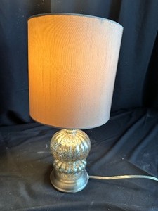 lot 158 image: Silver Flecked Glass Table Lamp