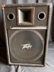 lot 165 image: Peavey 115HC Speaker