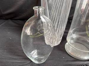lot 196 image: Variety of Glass Vases