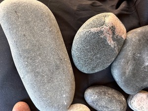 lot 305 image: Variety of Rocks