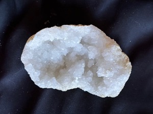 lot 314 image: Clear Crystal Geode