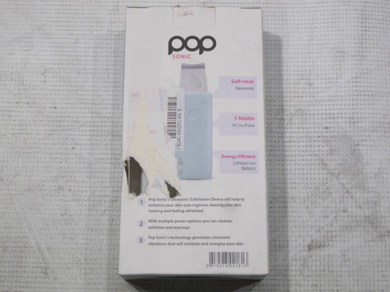 lot 924 image: Pop Sonic Buff 2.0 Exfoliate and Rejuvenate - Light Green