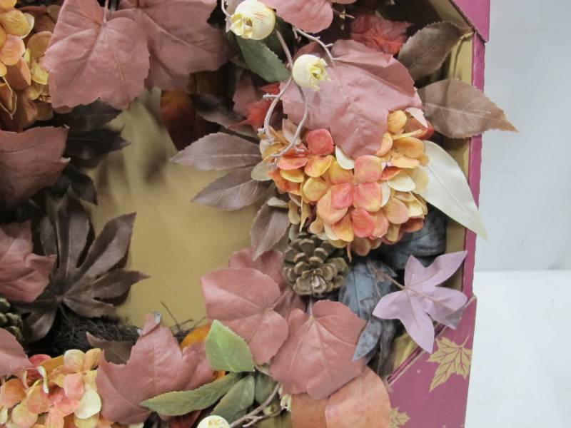 lot 456 image: NEW Members Mark 26 Harvest Wreath, Foliage (26 Diameter x 6 Deep)