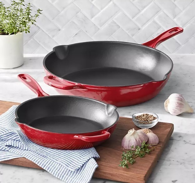 lot 251 image: NEW Members Mark 2-Piece Enamel Cast Iron Skillet Set - RED