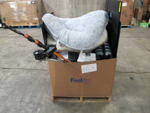 lot 100 image: Pallet of Store Overstock Store and Ecommerce Product and Returns
