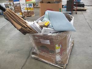 lot 101 image: Pallet of Store Overstock Store and Ecommerce Product and Returns