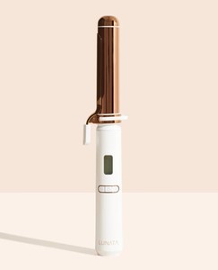 lot 909 image: LUNATA CORDLESS CURLING IRONWAND