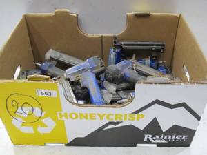 lot 563 image: Lot of USED AS-IS Power Tools - 12 NailersStaplers