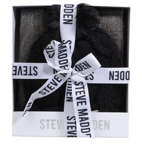 lot 656 image: NEW Steve Madden Ladies Hat & Scarf Set - Black Plaid