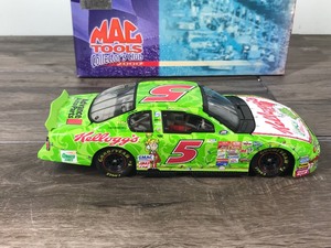 lot 107 image: 2000 Nascar Mac Tools Collectors Club Terry Labonte Monte Carlo #5 Kellogs  The Grinch 124 scale die cast stock car