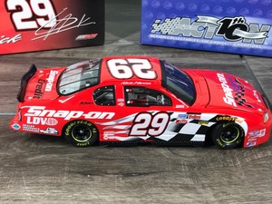 lot 121 image: 2002 Nascar Action Racing Collectibles Kevin Harvick Monte Carlo #29  Snap-On 124 scale die cast stock car