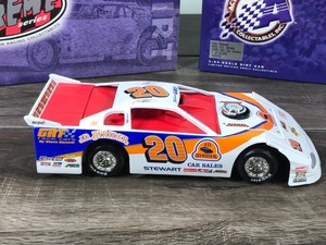 lot 122 image: 2000 Nascar Action Racing Collectibles Xtreme Series Tony Stewart #20  J.D. Byrider 124 scale die cast dirt track car