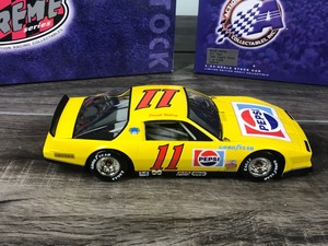 lot 154 image: 2000 NASCAR Action Racing Collectibles Xtreme Series 1983 Firebird Darrell Waltrip #11  Pepsi 124 scale die cast stock car