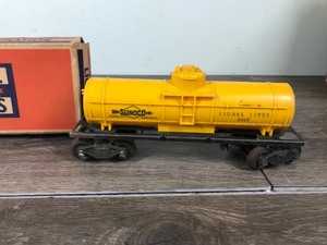 lot 196 image: Vintage Lionel Electric Train - Sunoco Tank Car #6015