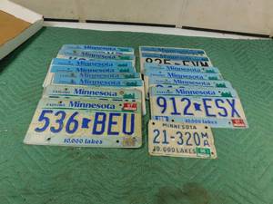 lot 26 image: Flat of MN license plattes