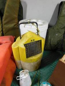 lot 31 image: Fishing items