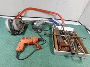lot 39 image: Power and hand tools