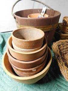 lot 45 image: Vintage ice cream maker, vintage fold-up yard stick, clay pots. baskets and more