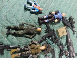 lot 57 image: Bag of Gi Joes and accesories and more