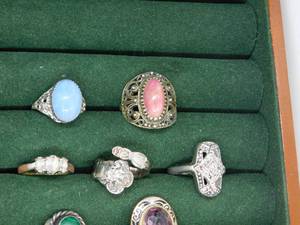 lot 83 image: 7 Rings