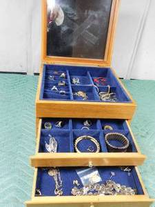 lot 94 image: 2 drawer jewelry box full of jewelry