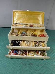 lot 96 image: lg jewelry box of jewelry