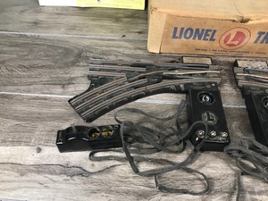 lot 207 image: Vintage Lionel O27 Gauge Track Switches in Original Box with Manuals