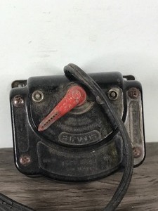 lot 208 image: Vintage Lionel Transformer in Original Box