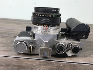 lot 211 image: Vintage Camera Olympus OM 1-n MD with ZUIKO 50 mm f1.8 lens.