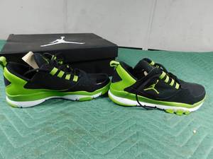 lot 294 image: Jordan tennis shoes