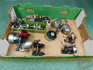 lot 322 image: Flat of vintage reels