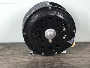 lot 257 image: Vintage Pflueger Medalist Fly Fishing Reel