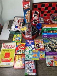 lot 263 image: Lot of Games