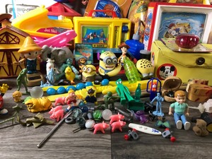 lot 264 image: Lot of Toys