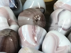 lot 329 image: Lot of Polished Rocks with Agates