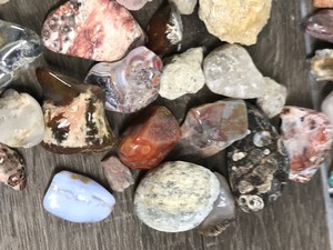 lot 334 image: Lot of Rocks with Agates