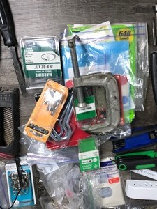 lot 340 image: Lot of Tools