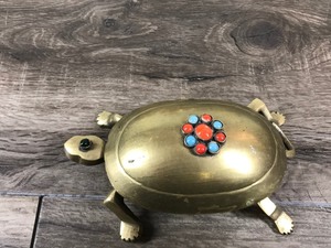 lot 350 image: Lot of Brass Pieces and More